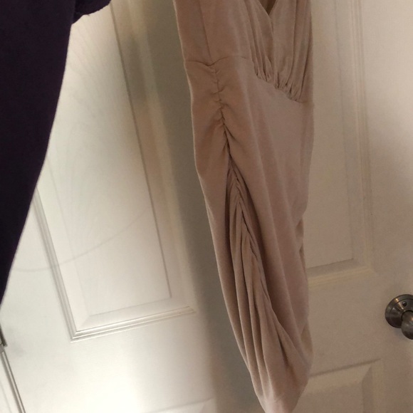 Light pink v neck tank top - Picture 2 of 4